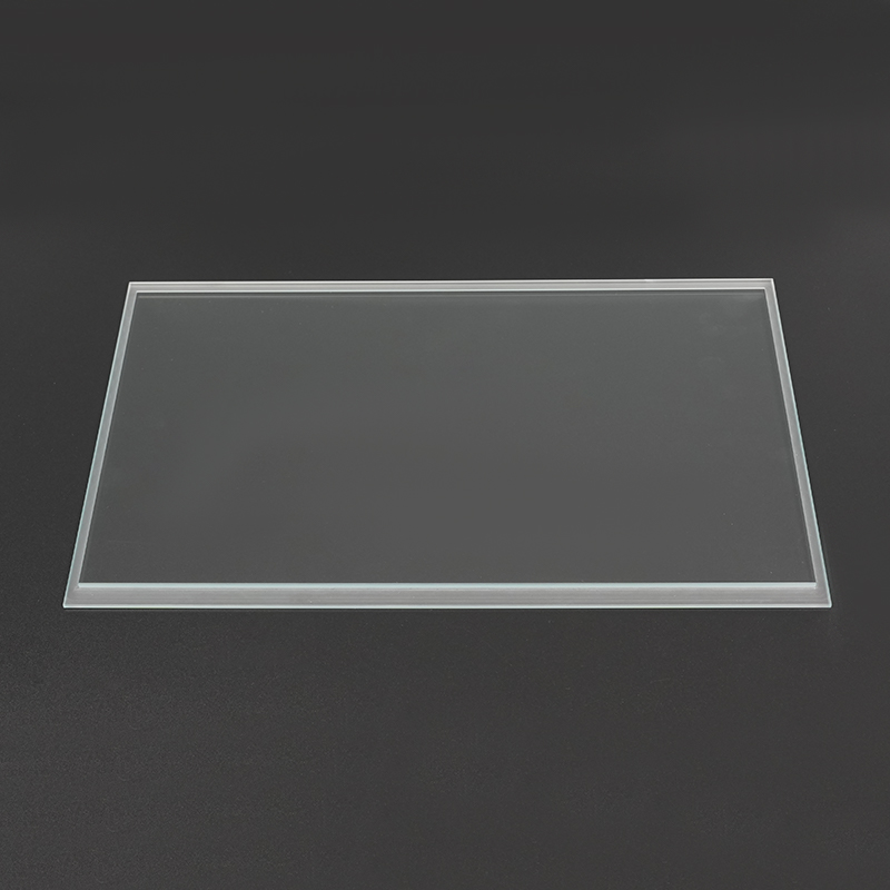 Geformtes farbloses optisches Glas
